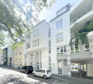Repräsentative Büro-/Praxisfläche mit viel Tageslicht in Bonn-Poppelsdorf