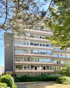 Urbanes und modernes Singleappartement mit Stäbchenparkett und Aussenstellplatz